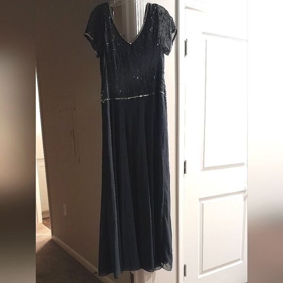 J Kara Woman's Dress - Picture 4 of 5